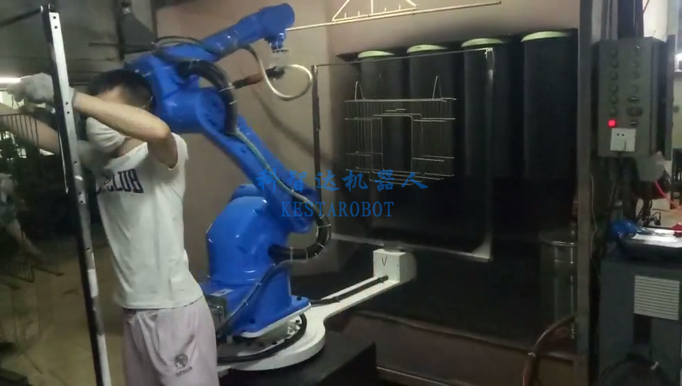鳥籠噴粉機器人(雙工位轉臺噴涂機器人)(圖2) 鳥籠噴粉機器人(雙工位轉臺噴涂機器人)(圖2)
